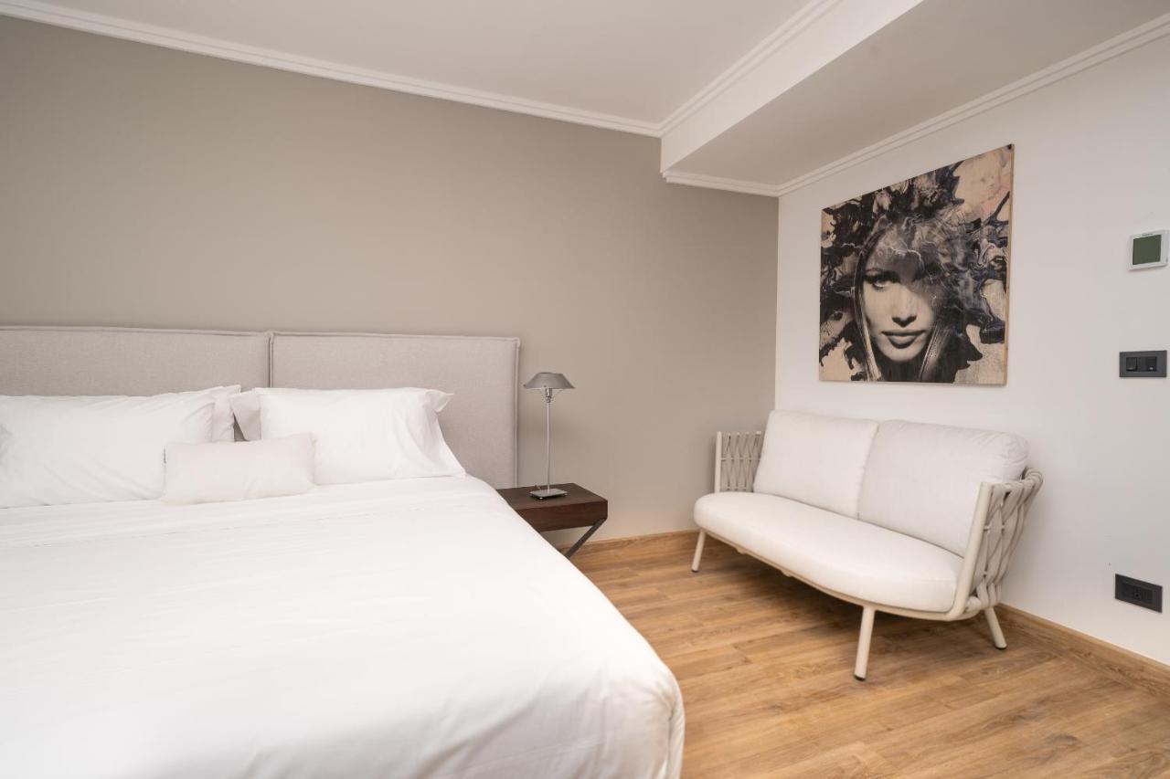 Deluxe Queen Room,1616482233:JPEG