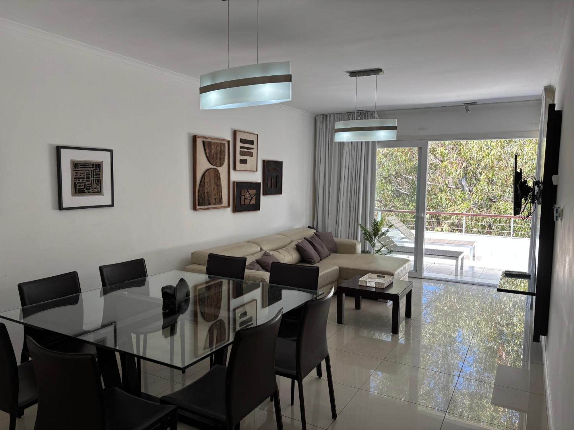 Two-Bedroom Apartment with Spa Bath,1706853814:JPEG